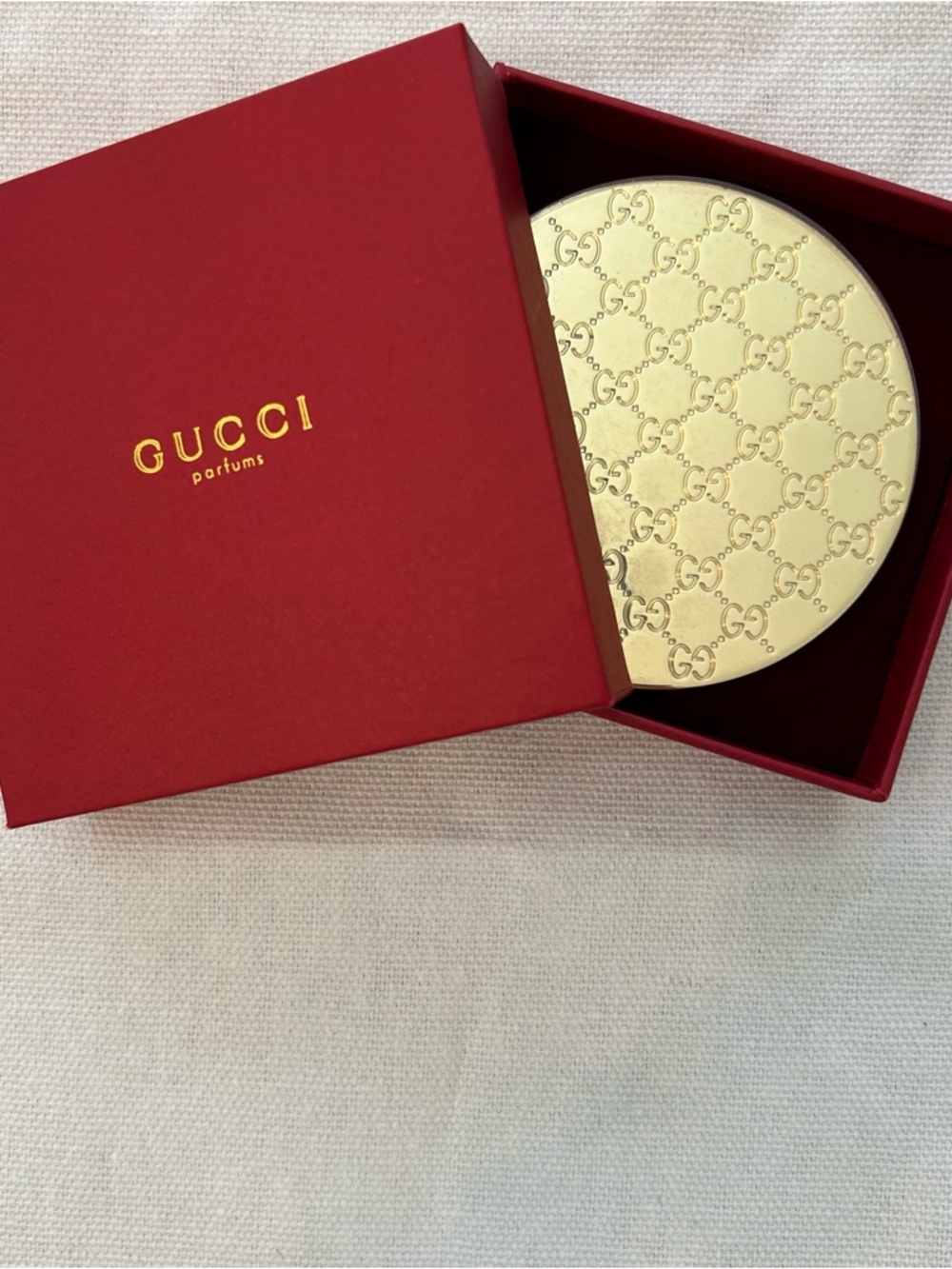 Gucci Gold Embossed Compact with Red Gift Box - Picture 8 of 8